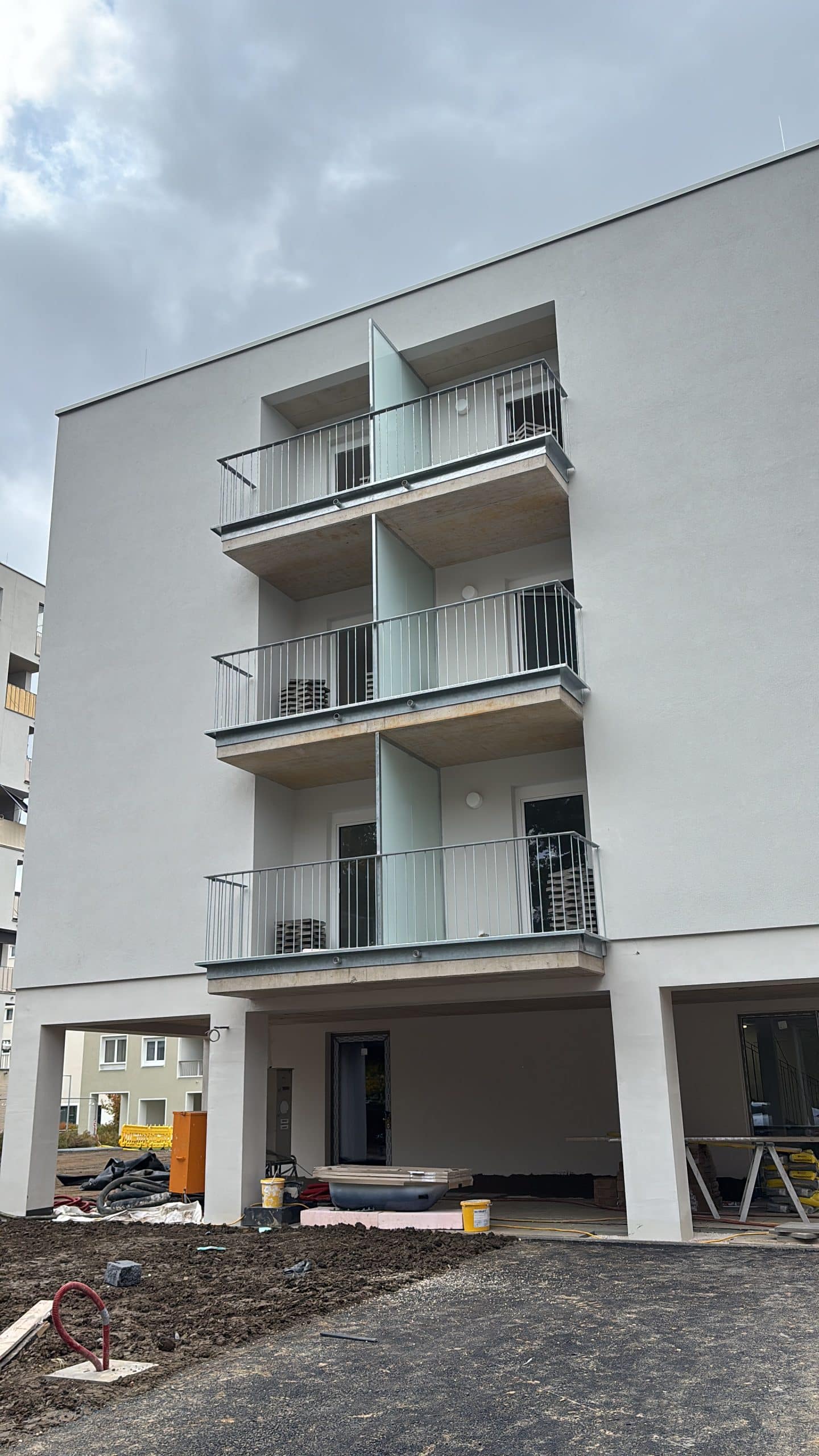 Ganzglasanlage im Büro – moderne Glaswand von Limi Glas Haid